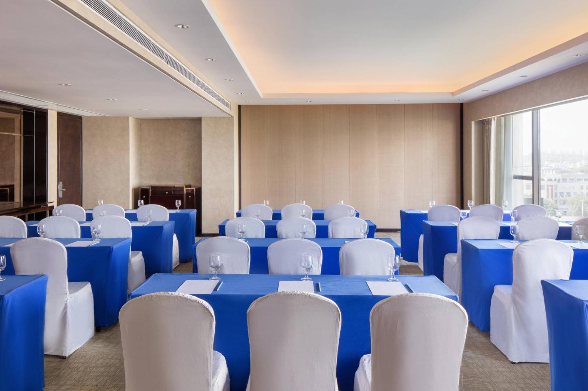 Sheraton Zhongshan Hotel Exterior photo